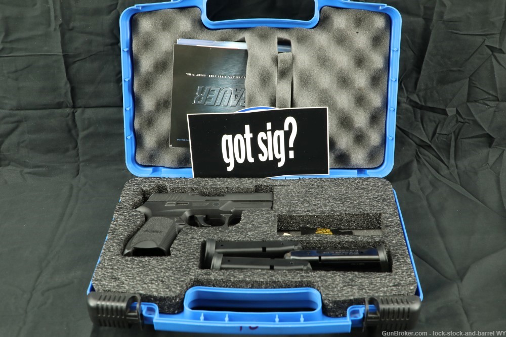 Sig Sauer P250 .40 S&W Semi-Auto Pistol w/ 9mm & .45 ACP Conversion Kits-img-73