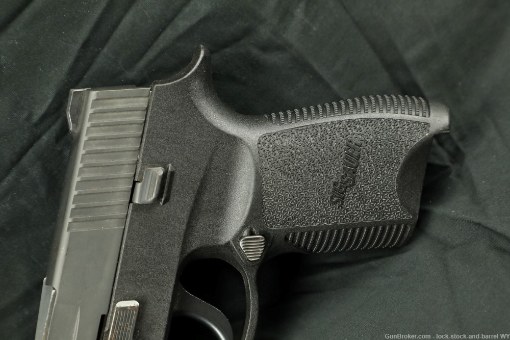 Sig Sauer P250 .40 S&W Semi-Auto Pistol w/ 9mm & .45 ACP Conversion Kits-img-8
