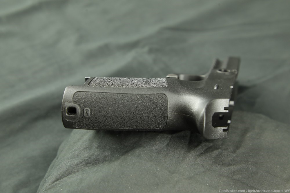 Sig Sauer P250 .40 S&W Semi-Auto Pistol w/ 9mm & .45 ACP Conversion Kits-img-39