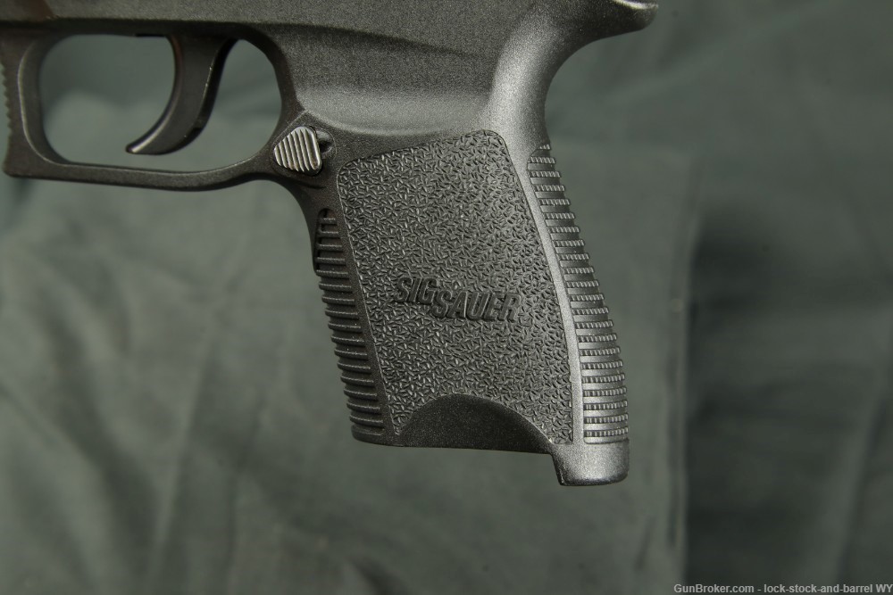 Sig Sauer P250 .40 S&W Semi-Auto Pistol w/ 9mm & .45 ACP Conversion Kits-img-21