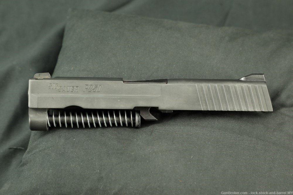 Sig Sauer P250 .40 S&W Semi-Auto Pistol w/ 9mm & .45 ACP Conversion Kits-img-56