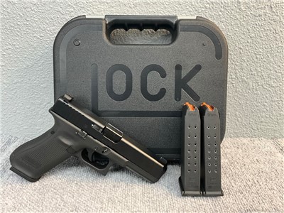Glock G17 Gen 5 - PA1750203 - 9MM - 4” - Three 17RD Mags - 17787