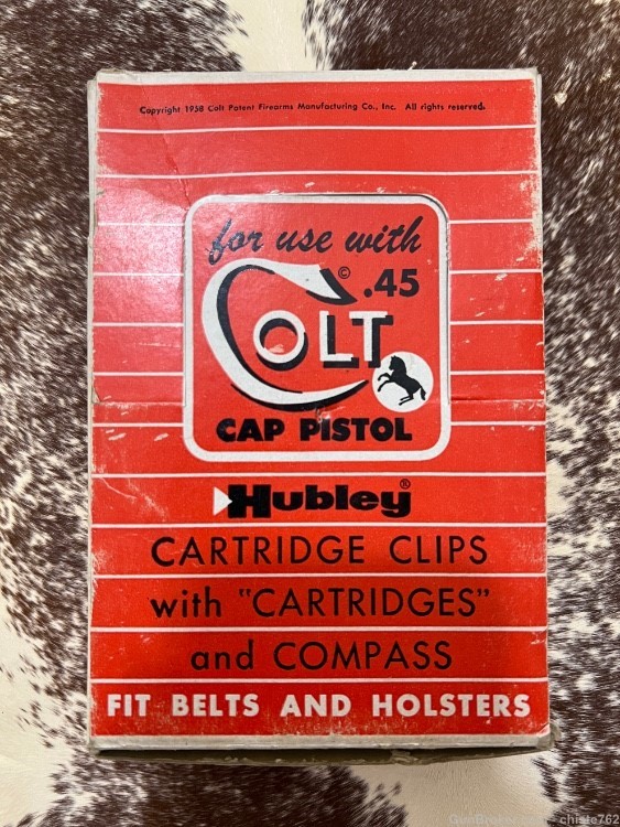 EXTREMELY RARE - Full Display Box Hubley Colt 45 Cartridge Clips w/ Compass-img-1