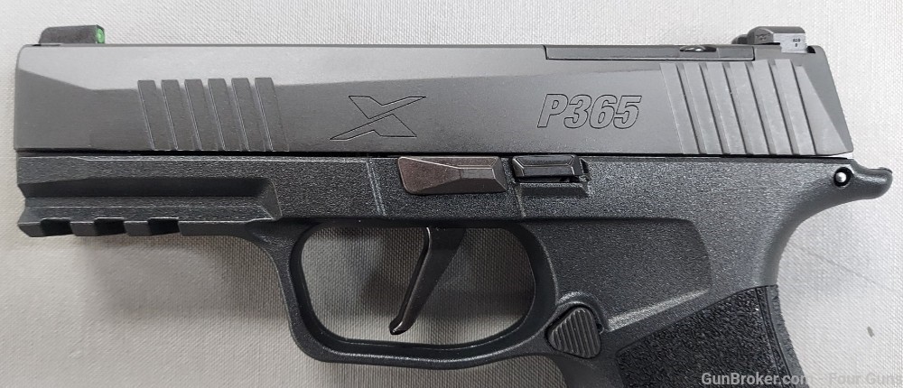 Sig Sauer P365 XMacro Semi-Auto Pistol 9mm 3.7" Barrel 17 Rd 365XCA-9-BXR3-img-2