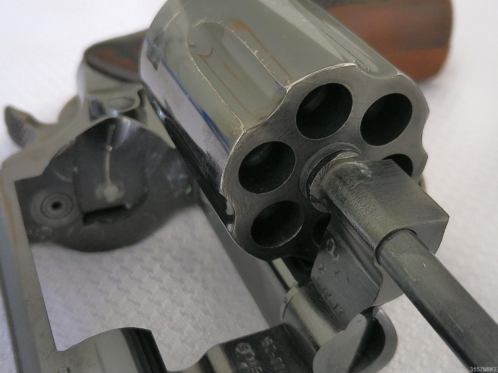 Smith & Wesson Model 19 (no dash) Combat Magnum, .357 Magnum, 4" Barrel-img-13