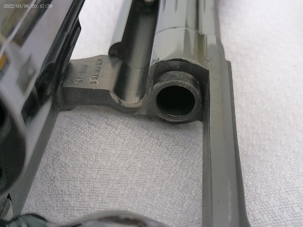 Smith & Wesson Model 19 (no dash) Combat Magnum, .357 Magnum, 4" Barrel-img-12