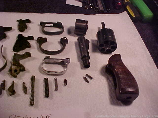 #MO144-SE - Misc Revolver Parts As Pictured-img-1