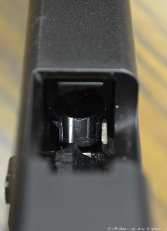 Glock 23 Gen 3 .40 Cal Semi Auto Pistol-img-13