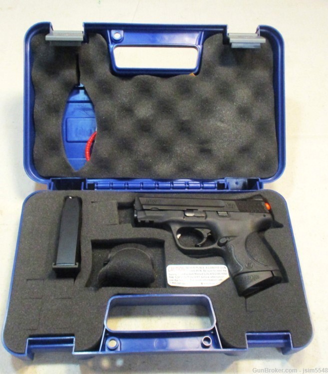 Smith & Wesson M&P9C 9mm Compact Semi-Auto Pistol 3 ½” 12Rd LNIB-img-0