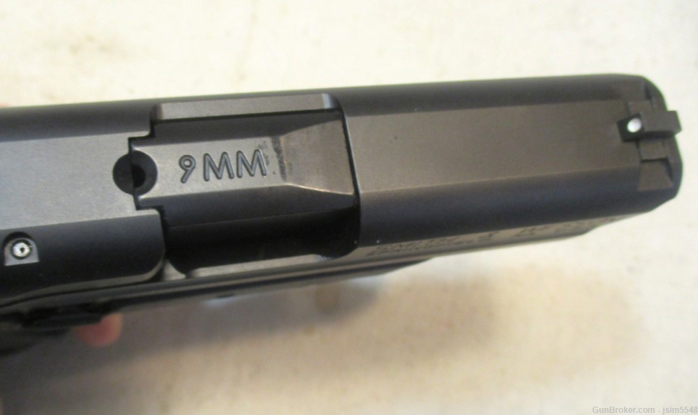 Smith & Wesson M&P9C 9mm Compact Semi-Auto Pistol 3 ½” 12Rd LNIB-img-3