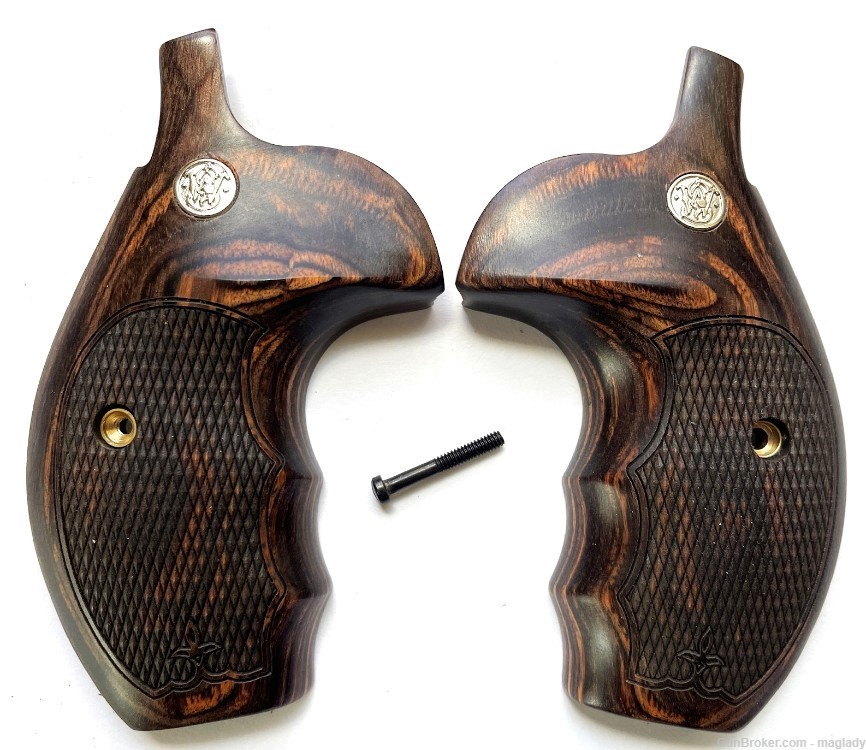 Smith & Wesson S&W K/L/X Frame Grips Round Butt Walnut Checkered-img-0