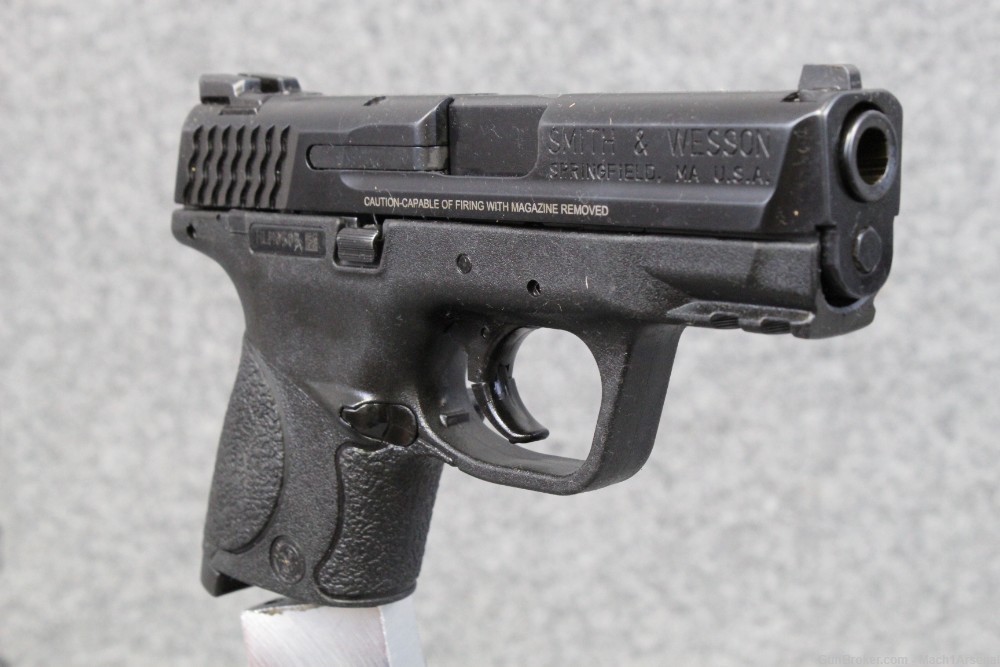 Smith and Wesson Model M&P 9mm Compact Surplus Pistol-img-4