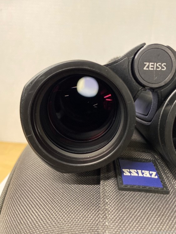 Zeiss victory 8x42 binoculars -img-1