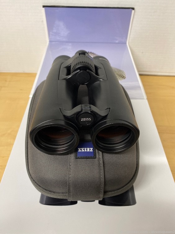 Zeiss victory 8x42 binoculars -img-0