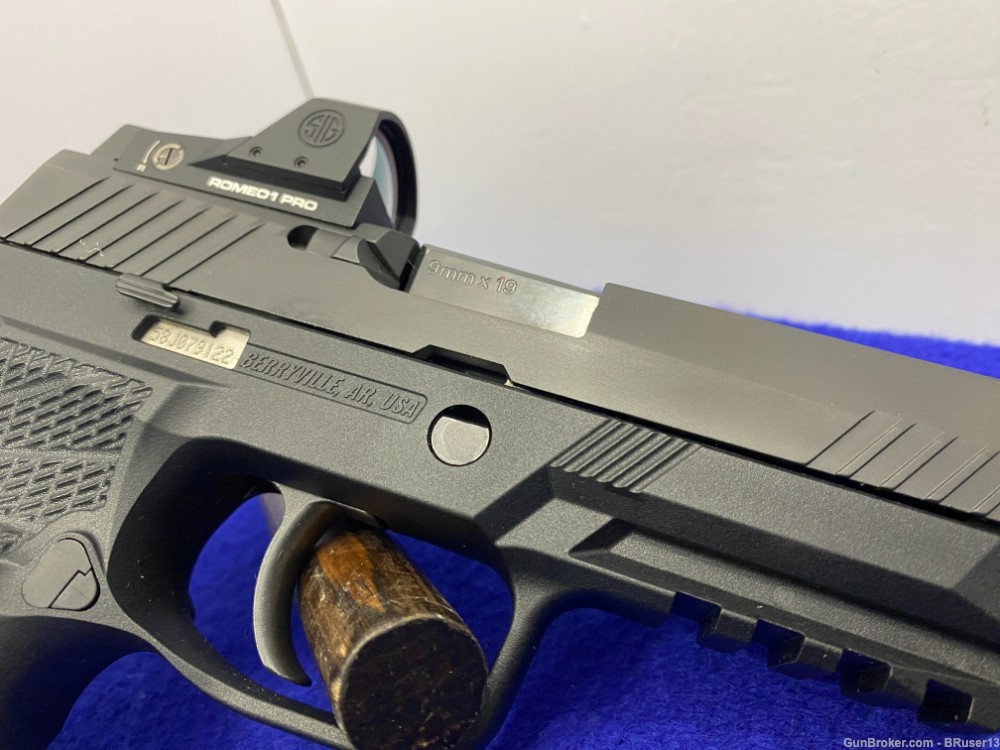 Sig Sauer P320 9mm Luger Black *AMAZING EXAMPLE WITH WILSON COMBAT GRIP*-img-21