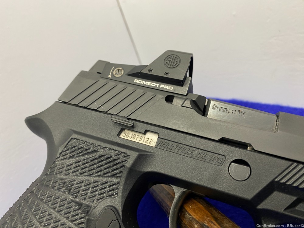 Sig Sauer P320 9mm Luger Black *AMAZING EXAMPLE WITH WILSON COMBAT GRIP*-img-20