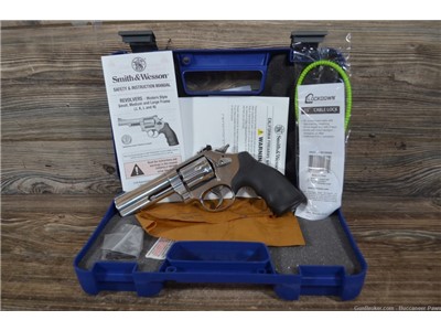 SMITH & WESSON 617-6 STAINLESS 22LR 22 LR NICE W/ ORIG CASE ETC! NO CC FEES