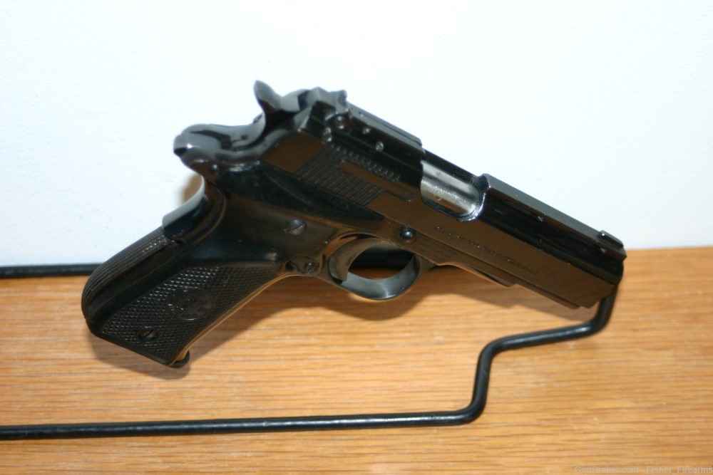 Llama XA  .32 ACP   in Very Good Condition  with one magazine 1911 Compact-img-5