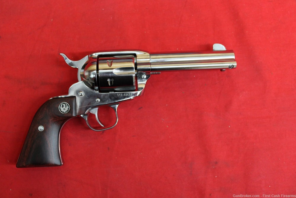 Ruger New Vaquero 4 5/8", Stainless 357Magnum.-img-1