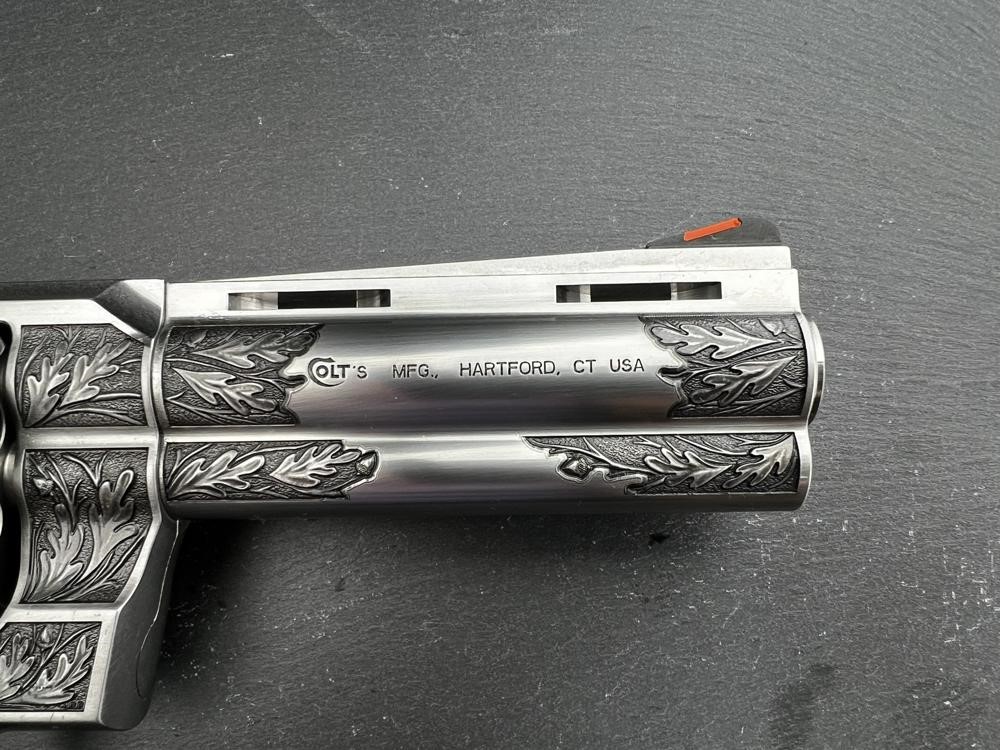 FACTORY 2ND - Colt Python ENGRAVED Whitetail Woodsman AA by Altamont 4.25"-img-6