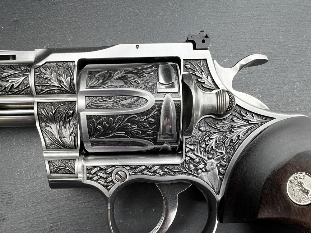 FACTORY 2ND - Colt Python ENGRAVED Whitetail Woodsman AA by Altamont 4.25"-img-2