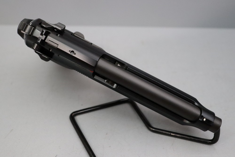 Beretta 92FS 9mm 4.9" w/case-img-12