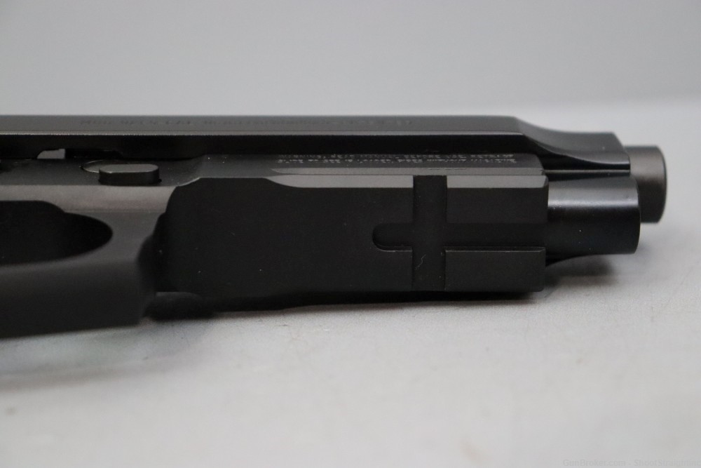 Beretta 92FS 9mm 4.9" w/case-img-15