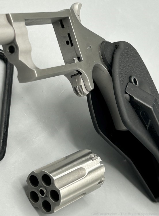 North American Arms Mini Revolver .22 Magnum 1.13" 5rd Foldinng NAA 22 WMR-img-7