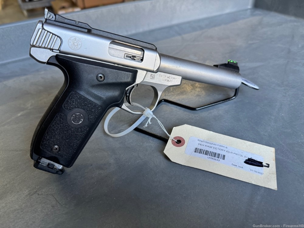 Smith & Wesson Victory 22-img-1