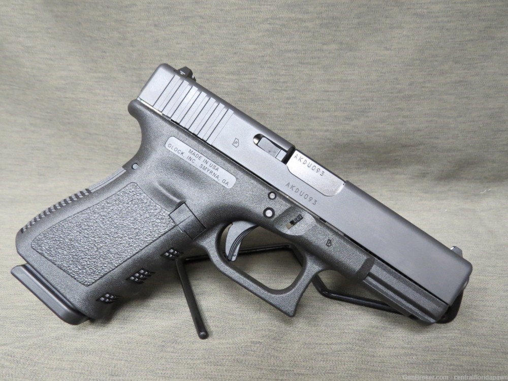 Glock G19 9mm Pistol UI1950203 15+1 19 G3-img-3
