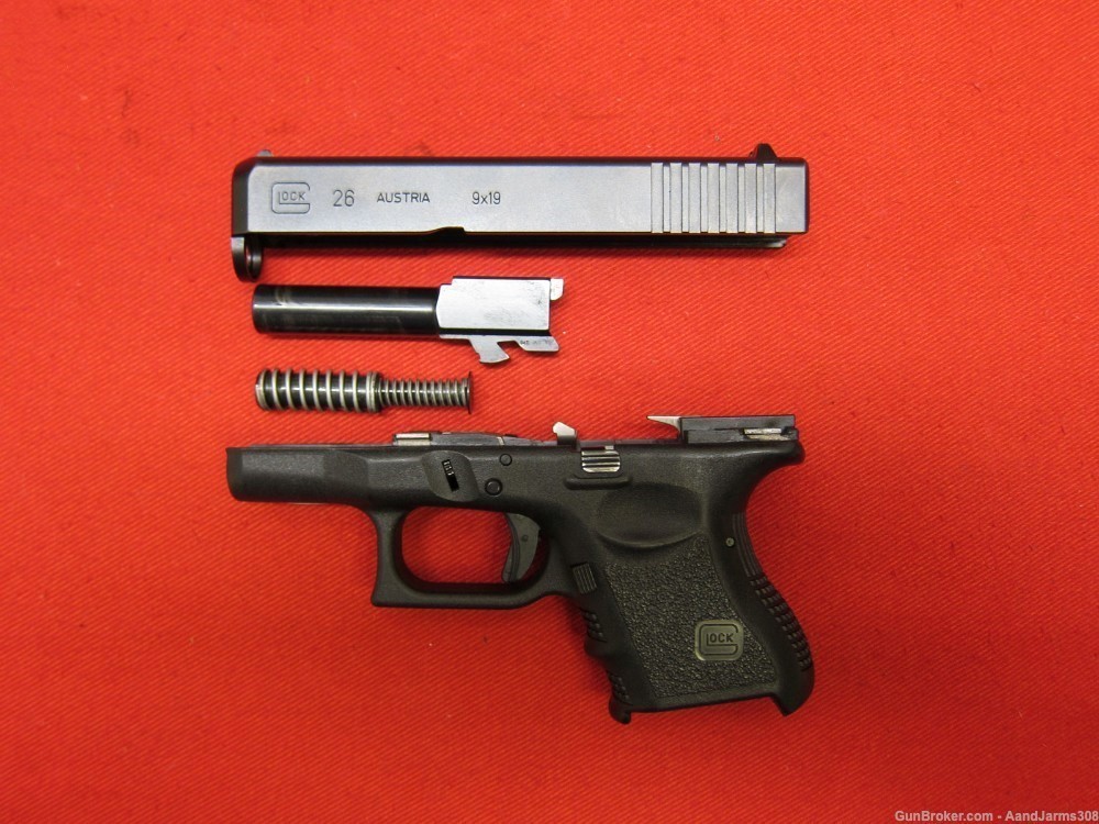 GLOCK 26 GEN 3 9MM PEARCE GRIPS 2 MAGS BOX AND PAPERS!-img-32