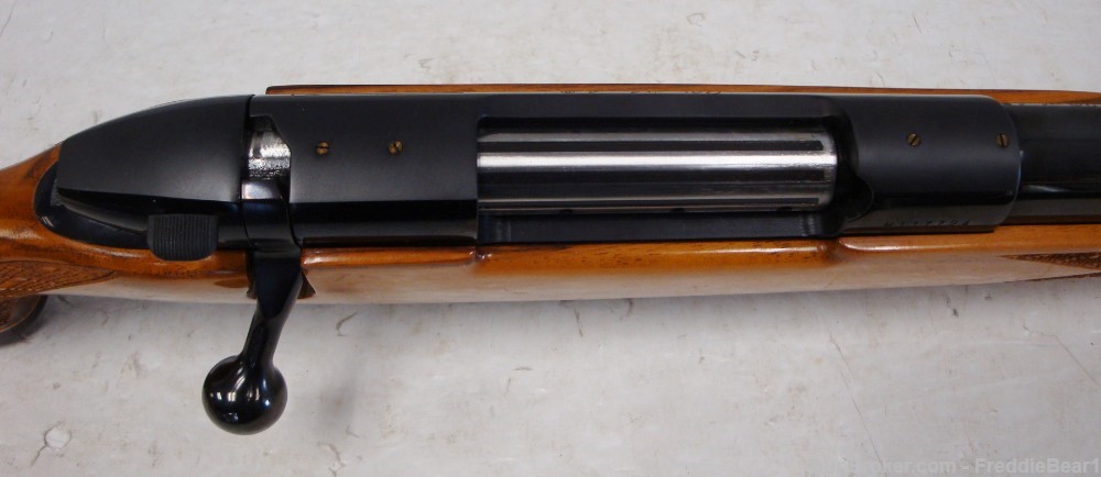 Weatherby Mark V Deluxe .300 Wby.Mag Japan NEW! Un-fired Blond Wood 1974-81-img-6