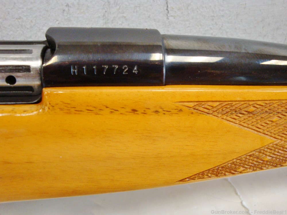 Weatherby Mark V Deluxe .300 Wby.Mag Japan NEW! Un-fired Blond Wood 1974-81-img-5