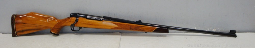 Weatherby Mark V Deluxe .300 Wby.Mag Japan NEW! Un-fired Blond Wood 1974-81-img-0