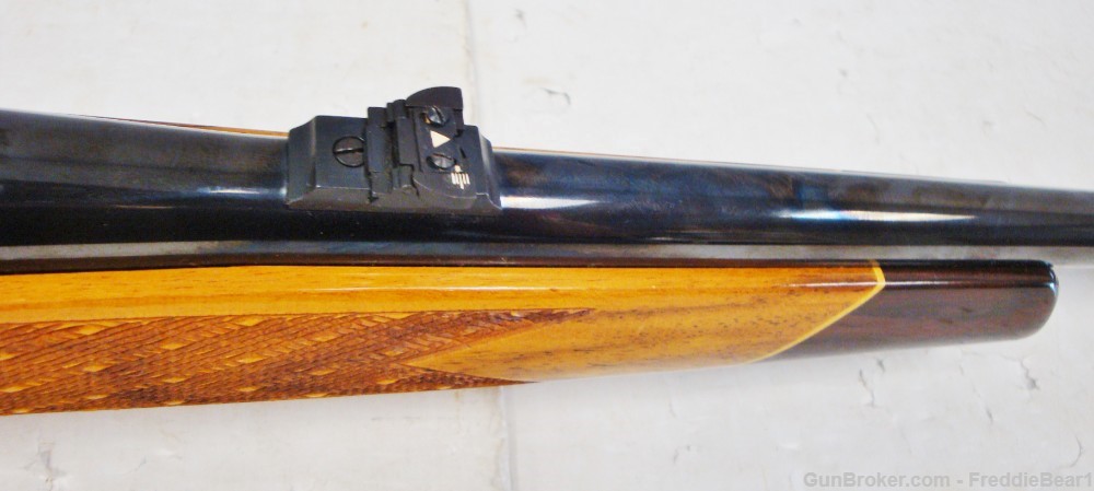 Weatherby Mark V Deluxe .300 Wby.Mag Japan NEW! Un-fired Blond Wood 1974-81-img-14