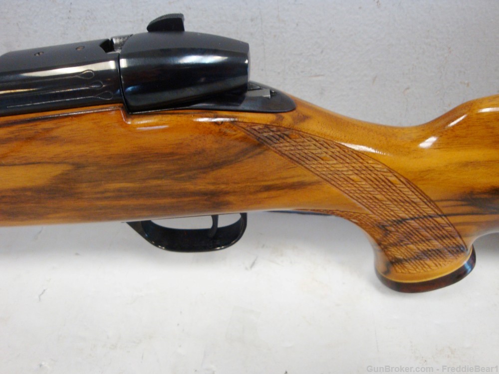 Weatherby Mark V Deluxe .300 Wby.Mag Japan NEW! Un-fired Blond Wood 1974-81-img-18
