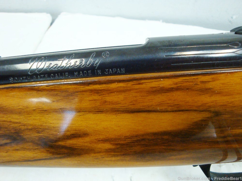 Weatherby Mark V Deluxe .300 Wby.Mag Japan NEW! Un-fired Blond Wood 1974-81-img-19