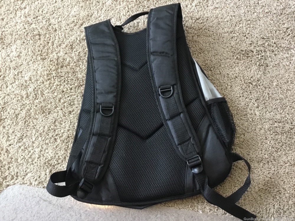 GLOCK backpack w/3 zipper compartments-NEW-img-1