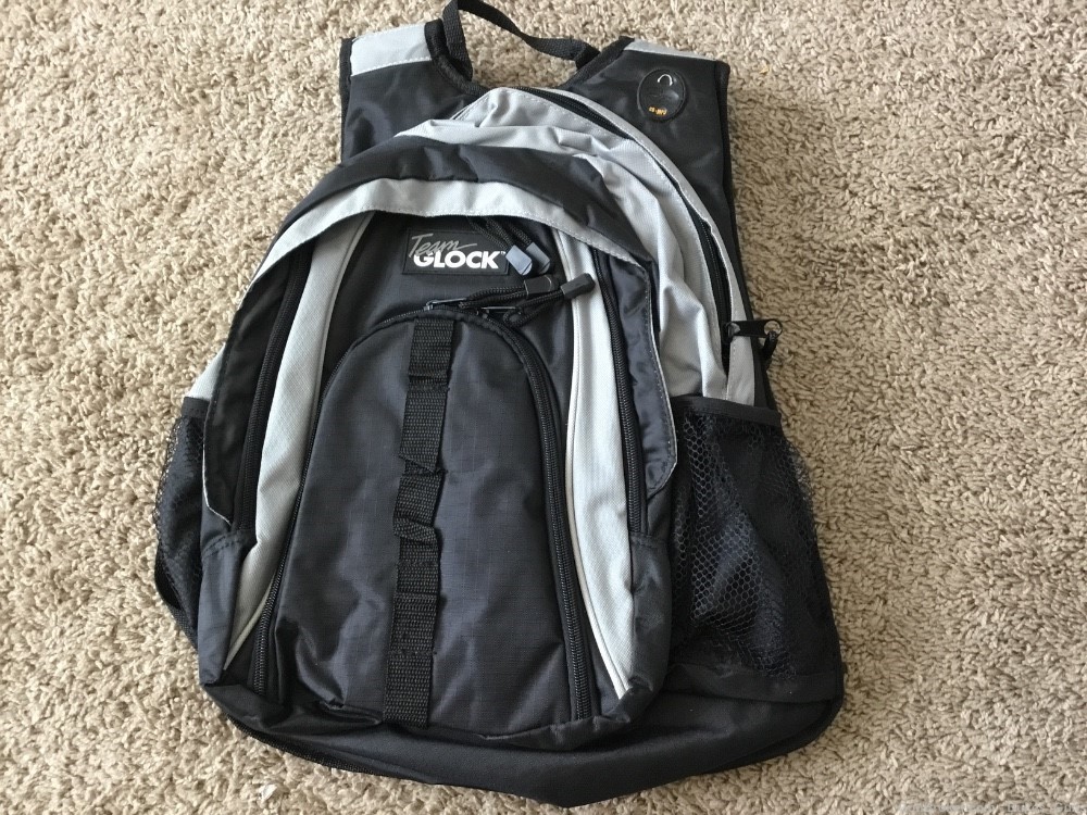 GLOCK backpack w/3 zipper compartments-NEW-img-0