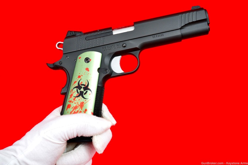 Ultra Rare Sig Sauer 1911 Zombie Limited Edition .45 NIB Collector-img-10