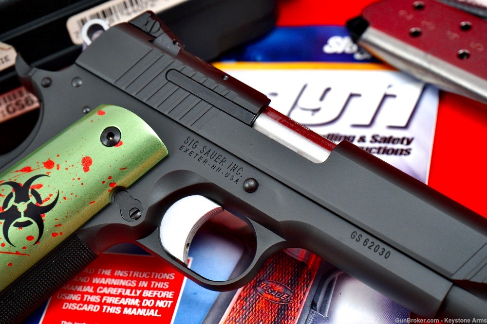 Ultra Rare Sig Sauer 1911 Zombie Limited Edition .45 NIB Collector-img-8