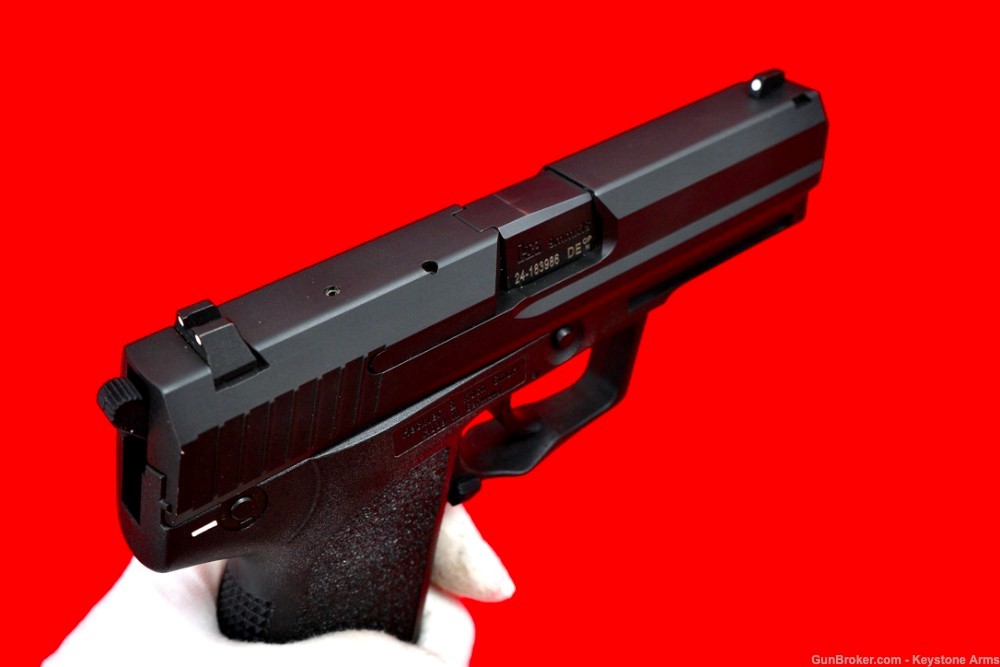 Awesome 2022 Heckler & Koch HK USP 9mm Original Case ANIB-img-12