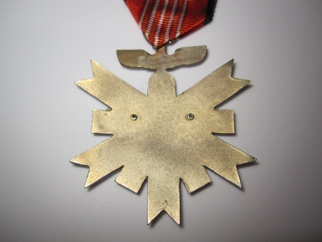 WWII GERMAN THIRD REICH OLYMPIC 1936 MEDAL 2ND CLASS W/ RIBBON -img-1