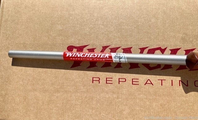Winchester 70 Stainless Featherweight 300 WSM 24" NIB 2023 NICE WOOD-img-12