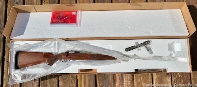 Winchester 70 Stainless Featherweight 300 WSM 24" NIB 2023 NICE WOOD-img-2