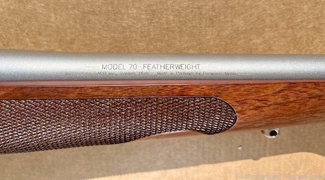 Winchester 70 Stainless Featherweight 300 WSM 24" NIB 2023 NICE WOOD-img-10