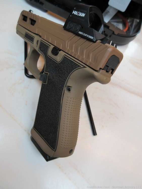 Glock 19 GEN5 9mm Shark Coast Tactical Custom Kicker Holosun 507CX2 optic-img-3
