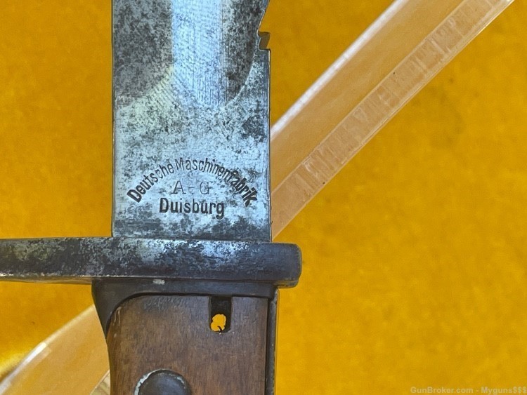 Imperial German, World War I butcher, saw back blade bayonet with scabbard-img-7