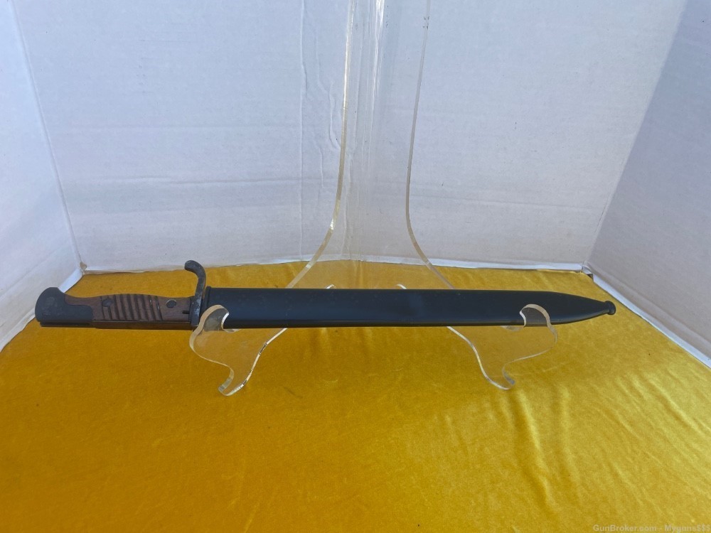 Imperial German, World War I butcher, saw back blade bayonet with scabbard-img-0