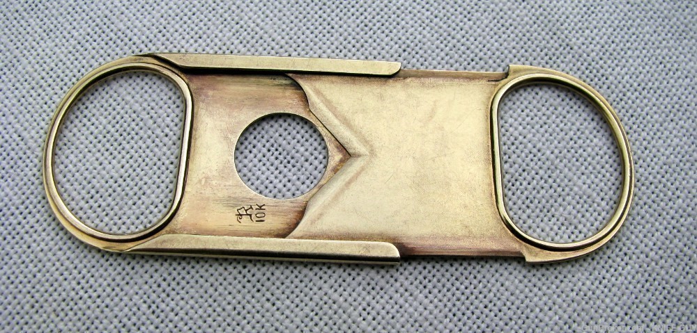 SMALL ANTIQUE 10 KT GOLD ENGRAVED CHEROOT / CIGAR CUTTER POCKET WATCH FOB-img-7